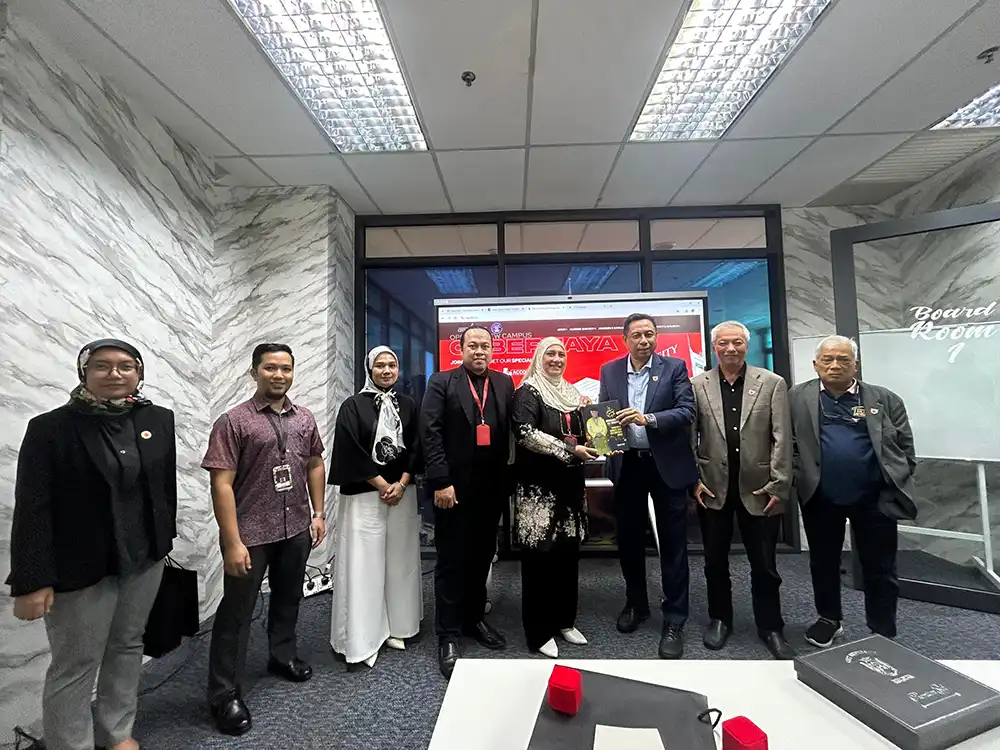 DPIM Visits City University