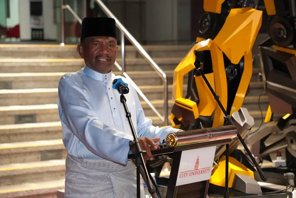 Speech by YBhg. Datuk Mohamed Zaini bin Amran, Chairman of the Board of Directors Speech by YBhg. Datuk Mohamed Zaini bin Amran, Chairman of the Board of Directors