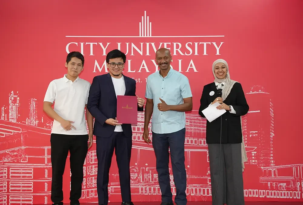 First place winners: Eco Bridge First place winners: Eco Bridge